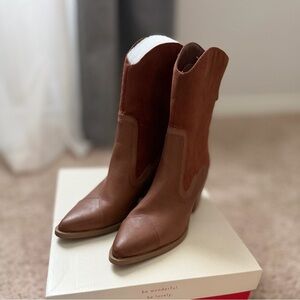 Wonderly Tan Ankle Boots